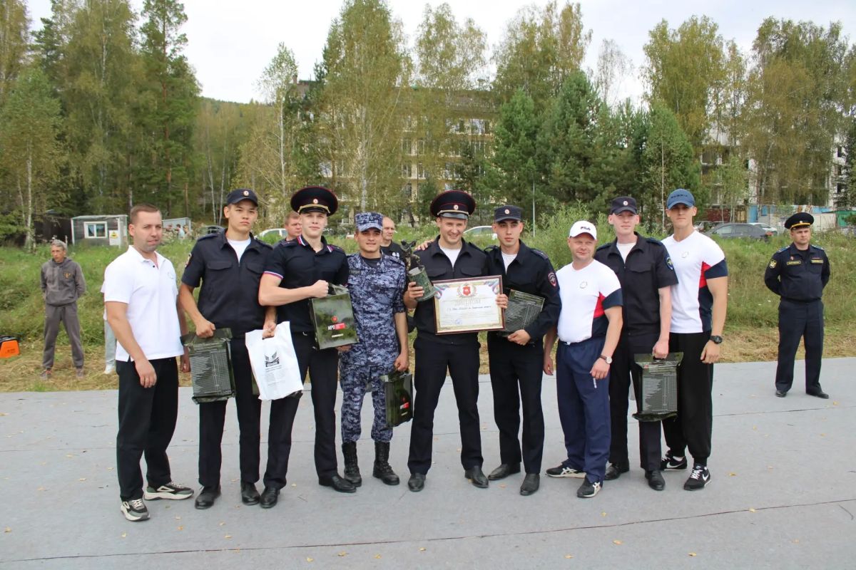 В Миассе на территории горнолыжного курорта «Солнечная долина» прошли военно-патриотические игры движения «Полки Победы» В Миассе на территории горнолыжного курорта «Солнечная долина» прошли военно-патриотические игры движения «Полки Победы»