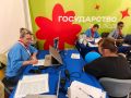 В шатре ЖКХ сегодня многолюдно