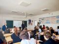В Кизильском районе сотрудники полиции и общественники провели правовой урок безопасности для восьмиклассников