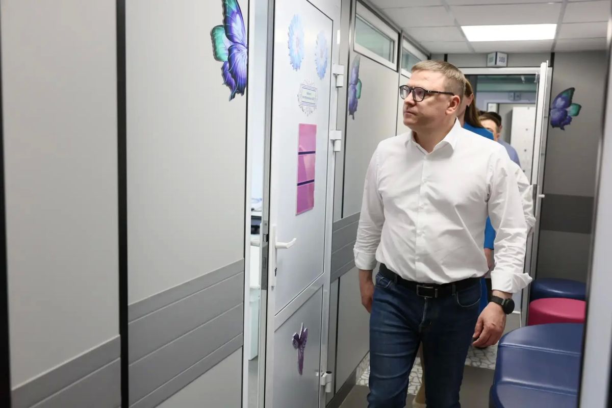 Алексей Текслер ознакомился с работой нового центра детской реабилитации Челябинска Алексей Текслер ознакомился с работой нового центра детской реабилитации Челябинска