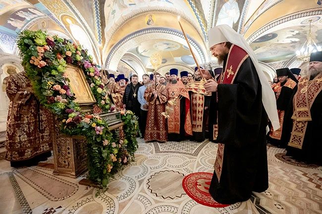 В Челябинск впервые доставили чудотворные мощи святителя Спиридона В Челябинск впервые доставили чудотворные мощи святителя Спиридона