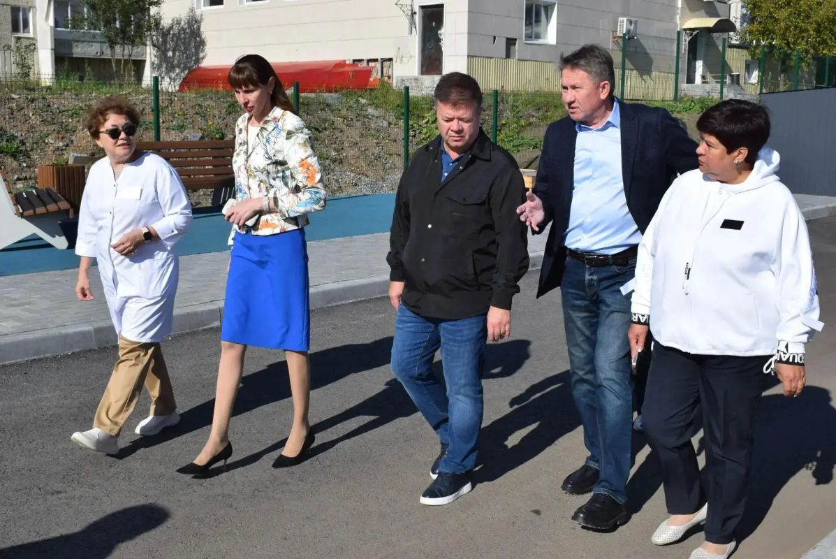 В Саткинском округе открылись две современные поликлиники В Саткинском округе открылись две современные поликлиники