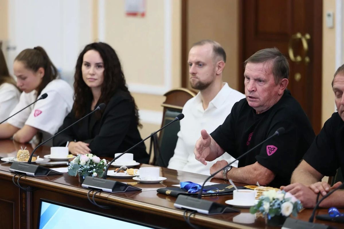 Алексей Текслер: «Динамо-Уралочка» – гордость и настоящий спортивный бренд Челябинской области Алексей Текслер: «Динамо-Уралочка» – гордость и настоящий спортивный бренд Челябинской области