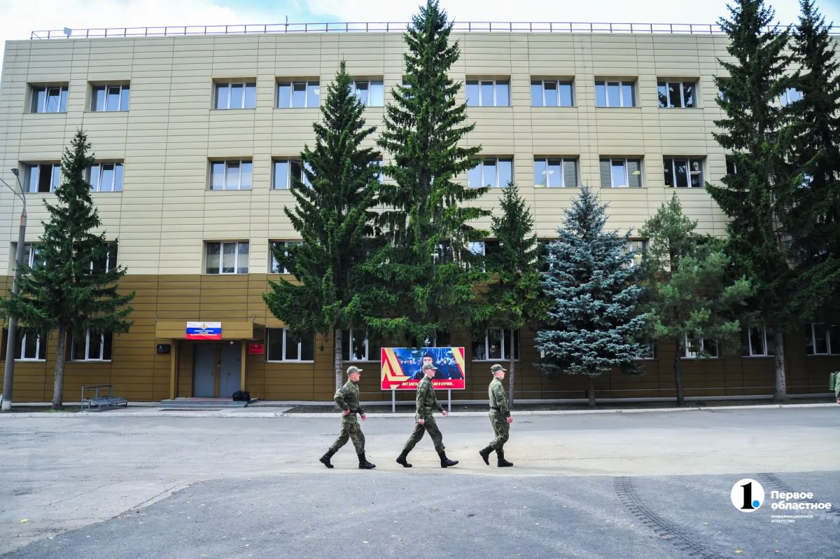 В Челябинске возродили танковое училище: фронтовики готовят будущих офицеров В Челябинске возродили танковое училище: фронтовики готовят будущих офицеров