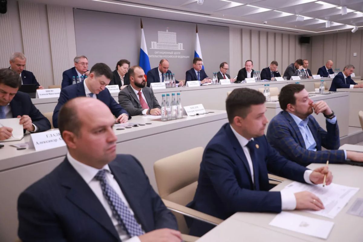 Александр Новак провел совещание по ситуации на топливном рынке Александр Новак провел совещание по ситуации на топливном рынке