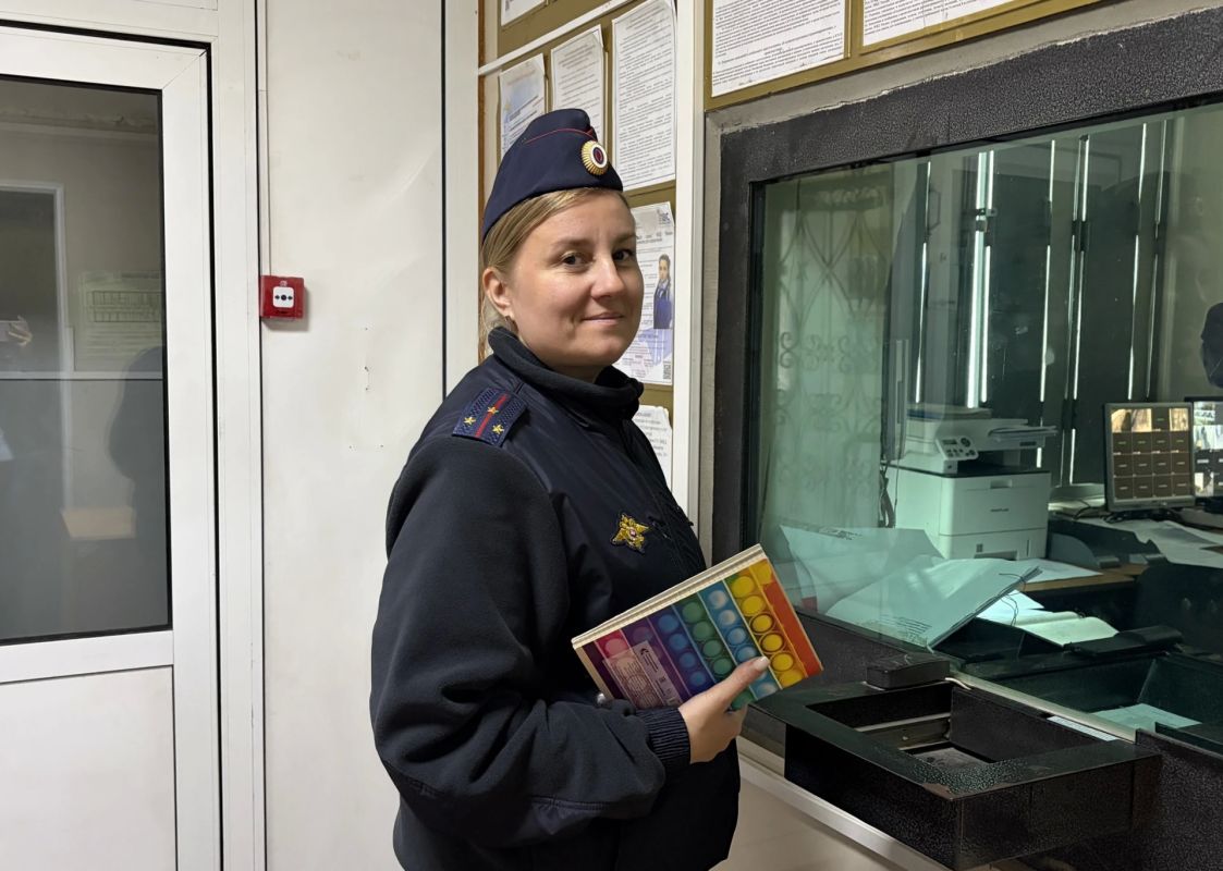 Полицейские Челябинской области присоединились к Всероссийскому фотопроекту «Один день полиции России» Полицейские Челябинской области присоединились к Всероссийскому фотопроекту «Один день полиции России»