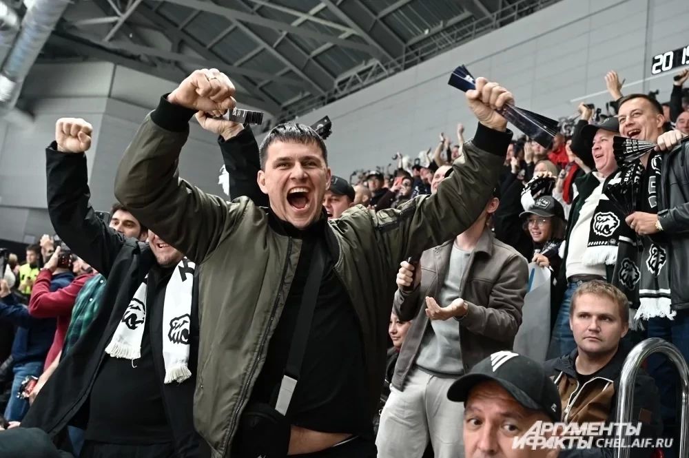 «Трактор» проиграл «Локомотиву» в первом домашнем матче сезона КХЛ