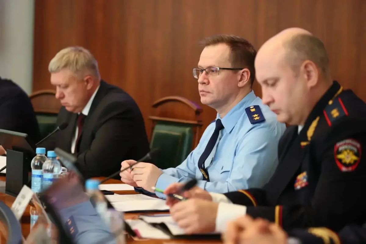 Прокурор Челябинской области Игорь Донгаузер принял участие в областном совещании при Губернаторе региона Прокурор Челябинской области Игорь Донгаузер принял участие в областном совещании при Губернаторе региона