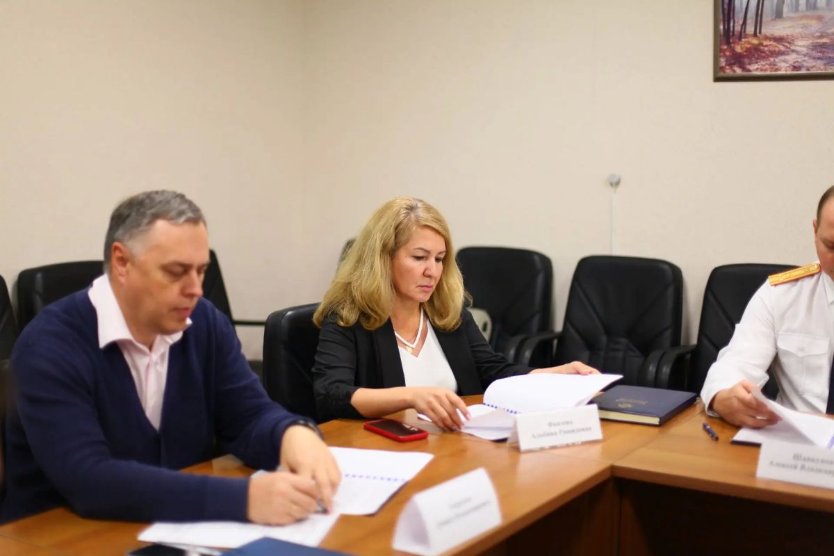 В следственном управлении состоялось очередное заседание Региональной общественной организации «Ветераны следствия Челябинской области» В следственном управлении состоялось очередное заседание Региональной общественной организации «Ветераны следствия Челябинской области»