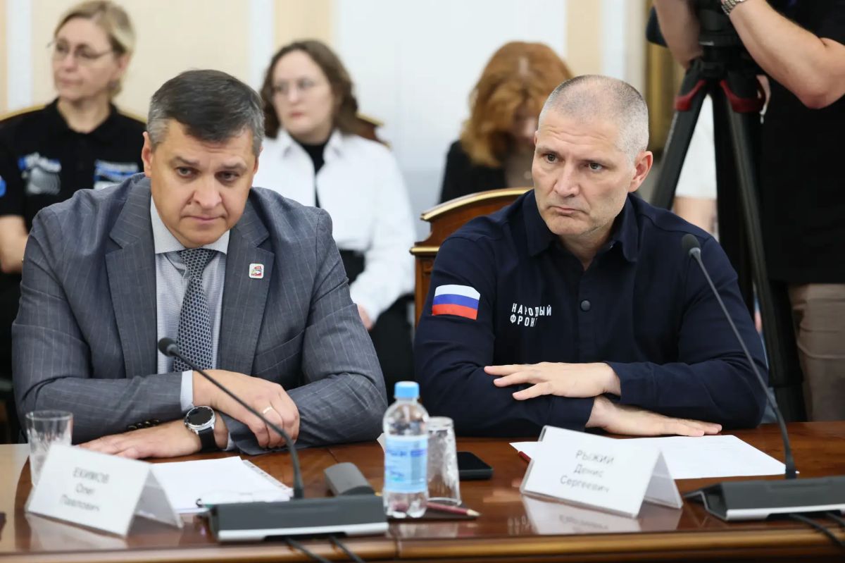 Алексей Текслер провел заседание Общественного штаба по подготовке к выборам Алексей Текслер провел заседание Общественного штаба по подготовке к выборам