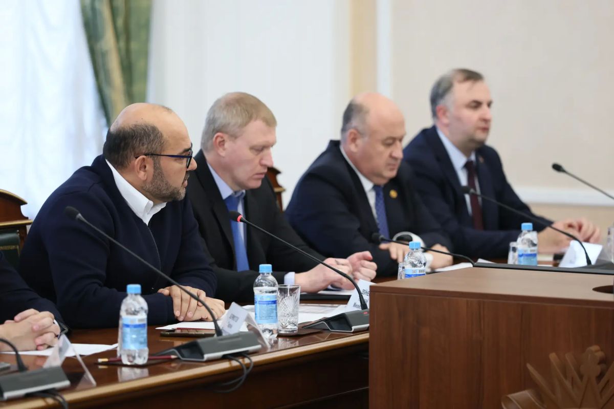 Алексей Текслер провел заседание Общественного штаба по подготовке к выборам Алексей Текслер провел заседание Общественного штаба по подготовке к выборам