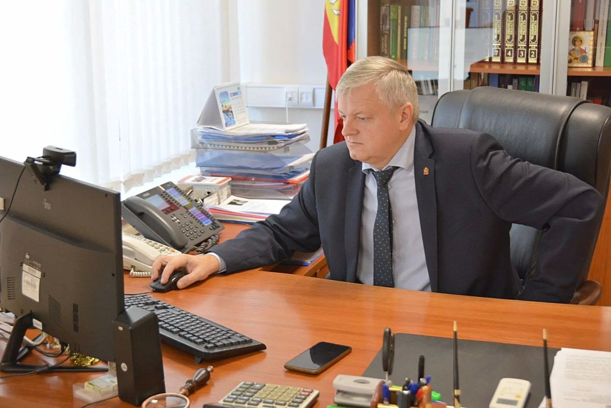 Алексей Кобылин проголосовал на выборах и призвал аграриев Южного Урала сделать свой выбор