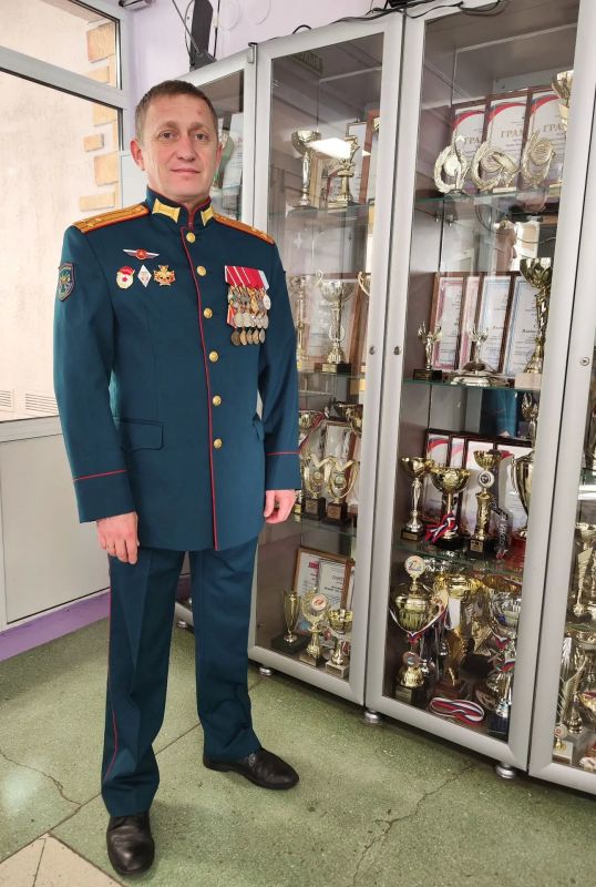 «Быть всегда со своей страной»: Евгений Мурашов проголосовал на участке № 553 «Быть всегда со своей страной»: Евгений Мурашов проголосовал на участке № 553