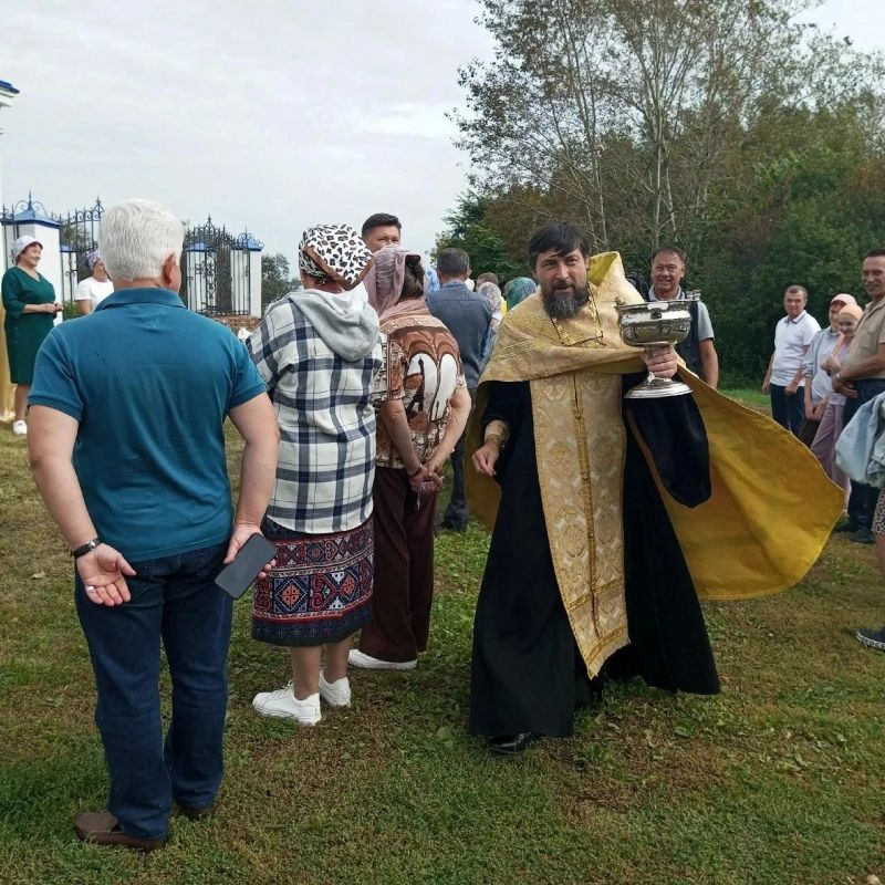 В Кунашакском округе установили снесенный ураганом купол храма В Кунашакском округе установили снесенный ураганом купол храма