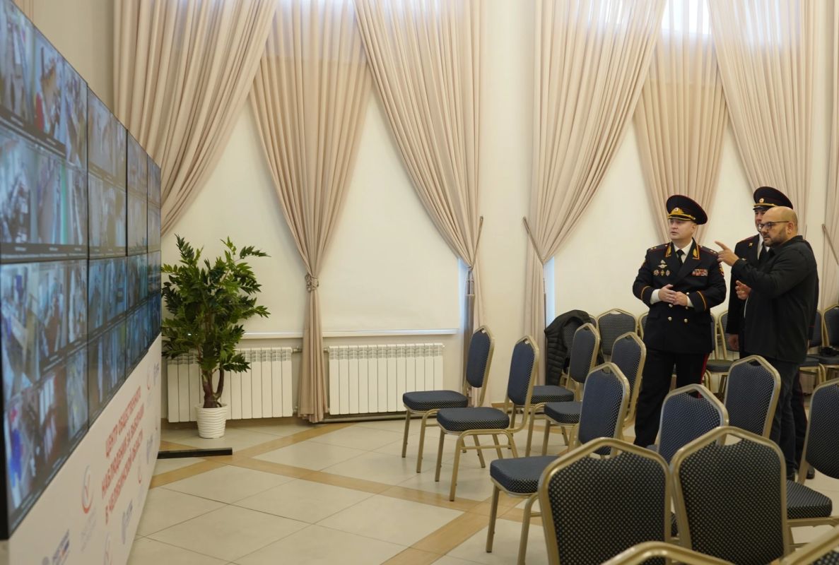 Руководители ГУ МВД России по Челябинской области ознакомились с работой Центра общественного наблюдения за выборами