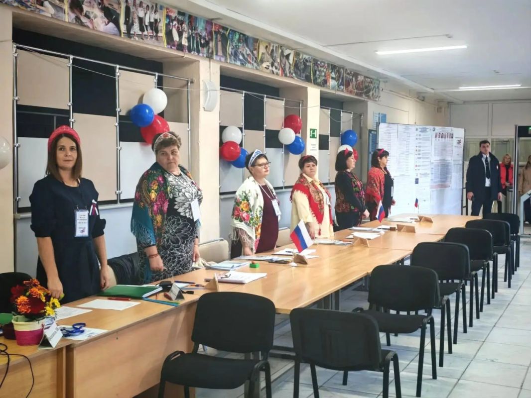 Во время выборов избирком подготовил подарки для молодежи, которая впервые идет отдать свой голос Во время выборов избирком подготовил подарки для молодежи, которая впервые идет отдать свой голос