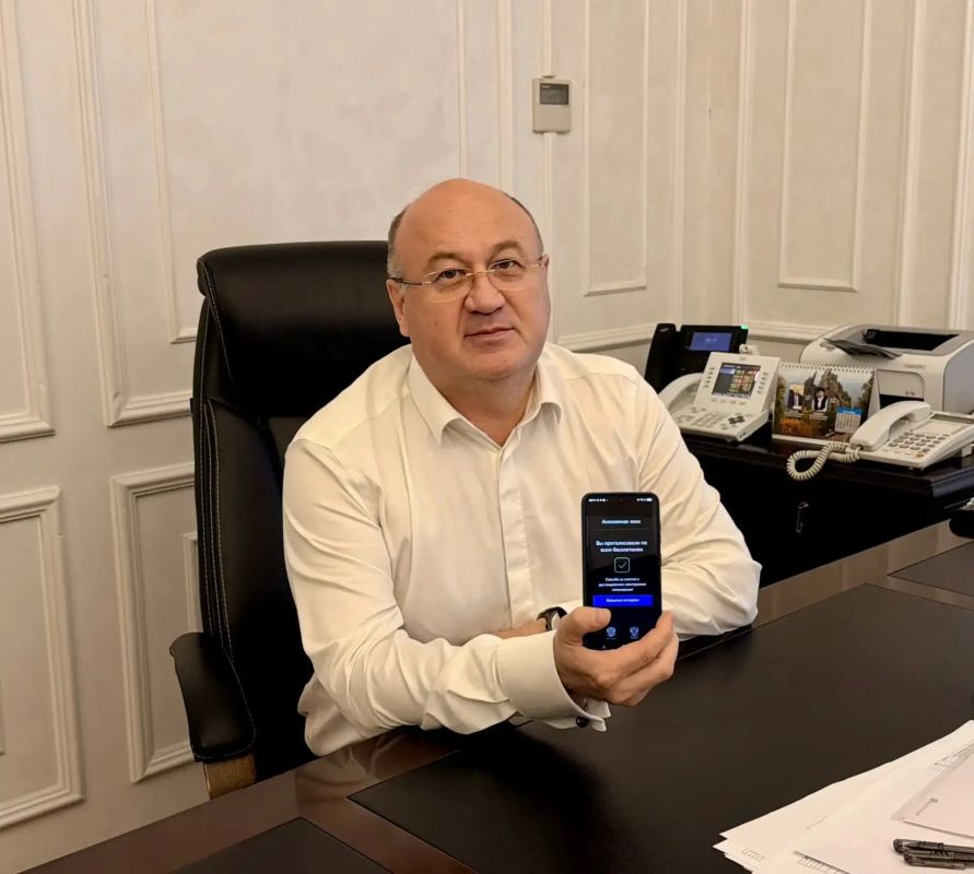 Глава избиркома Челябинской области проголосовал дистанционно