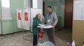 101-ЛЕТНЯЯ ИЗБИРАТЕЛЬНИЦА ДАЛА НАПУТСТВИЕ МОЛОДОМУ ЧЕЛОВЕКУ, ГОЛОСУЮЩЕМУ ВПЕРВЫЕ