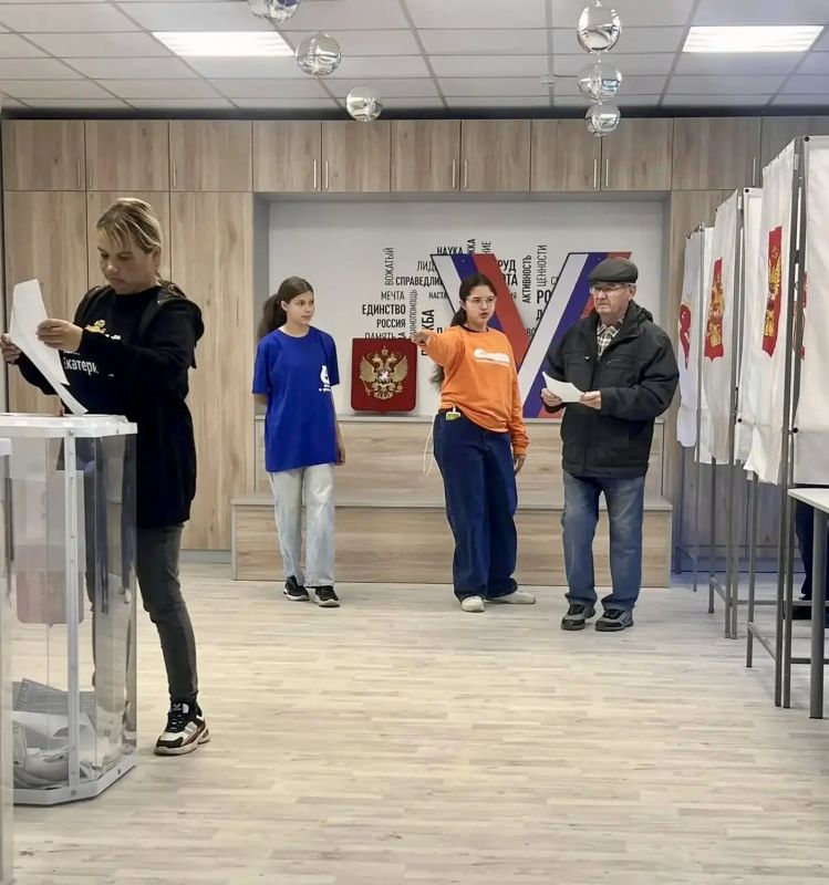 ПРЯМО СЕЙЧАС НА УЧАСТКАХ: БОЛЕЕ 550 ЮЖНОУРАЛЬСКИХ ВОЛОНТЕРОВ ПОМОГАЮТ ИЗБИРАТЕЛЯМ СДЕЛАТЬ СВОЙ ВЫБОР ПРЯМО СЕЙЧАС НА УЧАСТКАХ: БОЛЕЕ 550 ЮЖНОУРАЛЬСКИХ ВОЛОНТЕРОВ ПОМОГАЮТ ИЗБИРАТЕЛЯМ СДЕЛАТЬ СВОЙ ВЫБОР