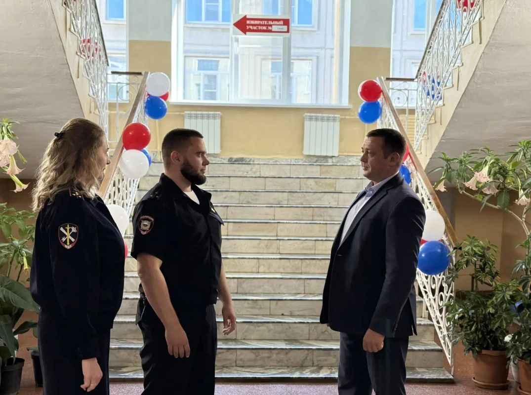 Общественники из Челябинска и Магнитогорска присоединились к мониторингу состояния правопорядка на избирательных участках Общественники из Челябинска и Магнитогорска присоединились к мониторингу состояния правопорядка на избирательных участках