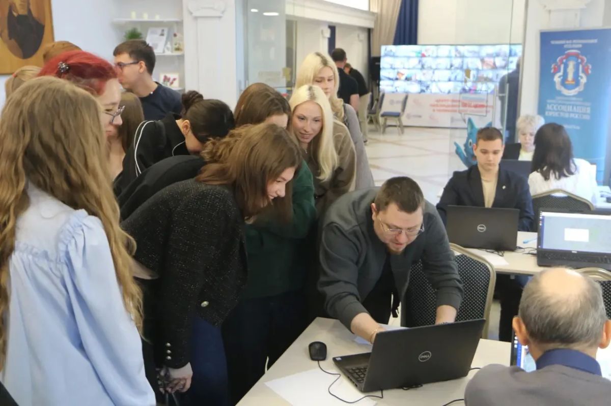 Под контролем общества: в Челябинске проанализировали работу горячей линии наблюдателей Под контролем общества: в Челябинске проанализировали работу горячей линии наблюдателей