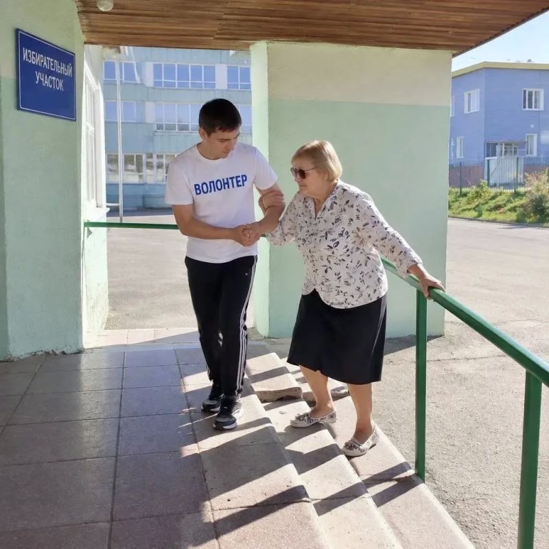 ЗАБОТА НА УЧАСТКАХ. В дни голосования избирательные участки Челябинской области работают при активной поддержке волонтеров. Их главная задача — сделать процесс выборов максимально комфортным и доступным для каждого ЗАБОТА НА УЧАСТКАХ. В дни голосования избирательные участки Челябинской области работают при активной поддержке волонтеров. Их главная задача — сделать процесс выборов максимально комфортным и доступным для каждого
