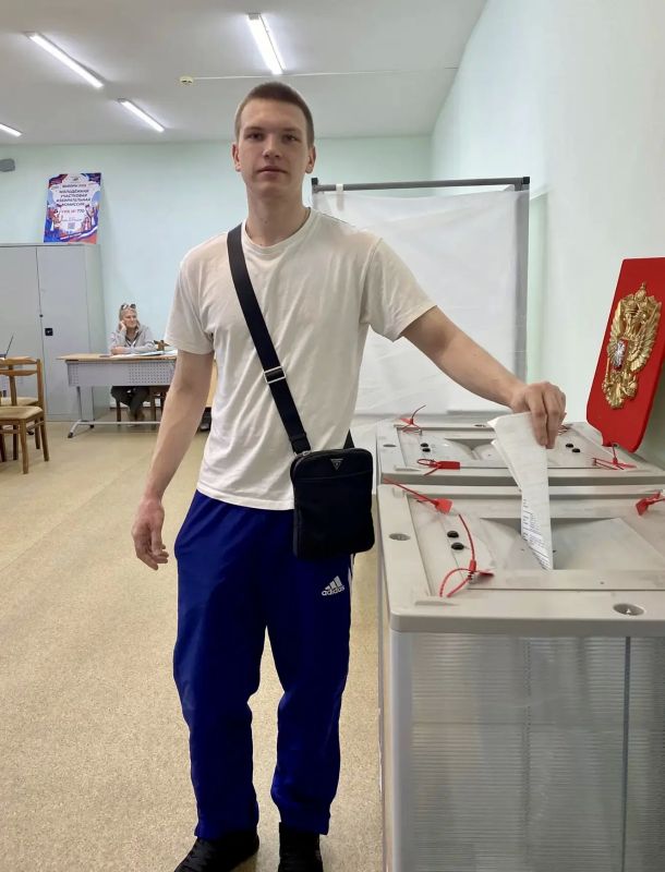 Классная атмосфера на нашем молодёжном участке Классная атмосфера на нашем молодёжном участке