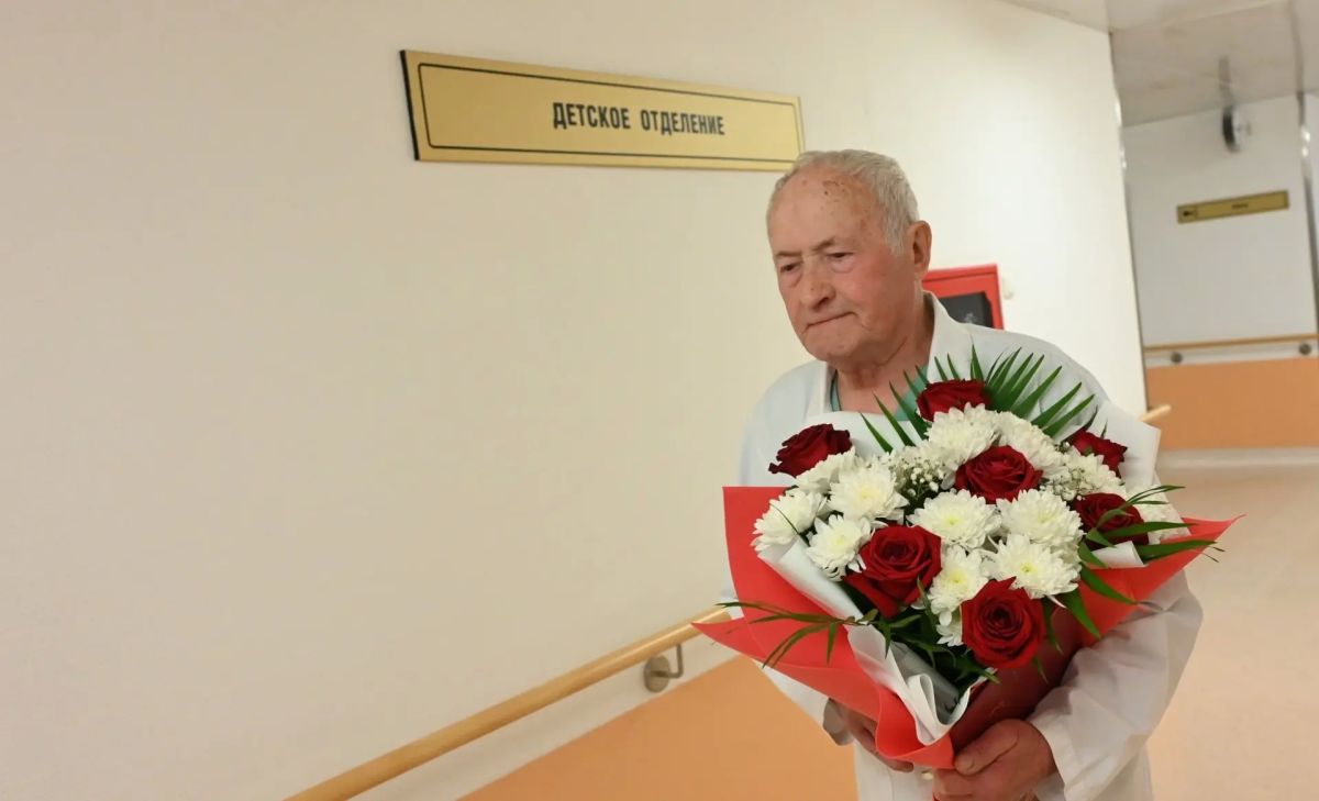 Посвятил медицине всю жизнь: легендарному челябинскому кардиохирургу Виктору Гладышеву исполнилось 90 лет