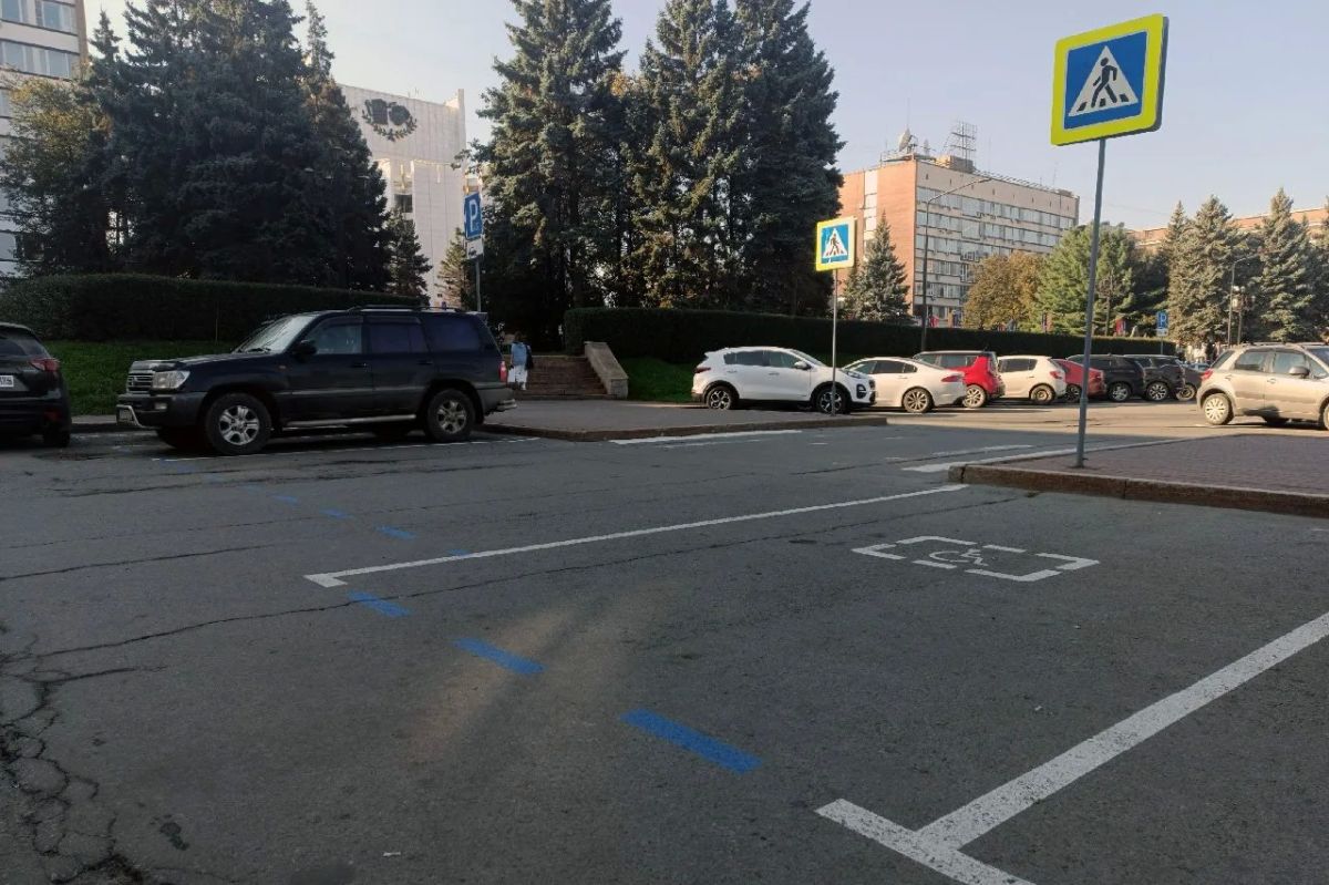 В Челябинске этой осенью должны заработать платные парковки