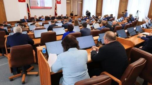 Муниципальных служащих начнут отмечать новым званием в Челябинской области