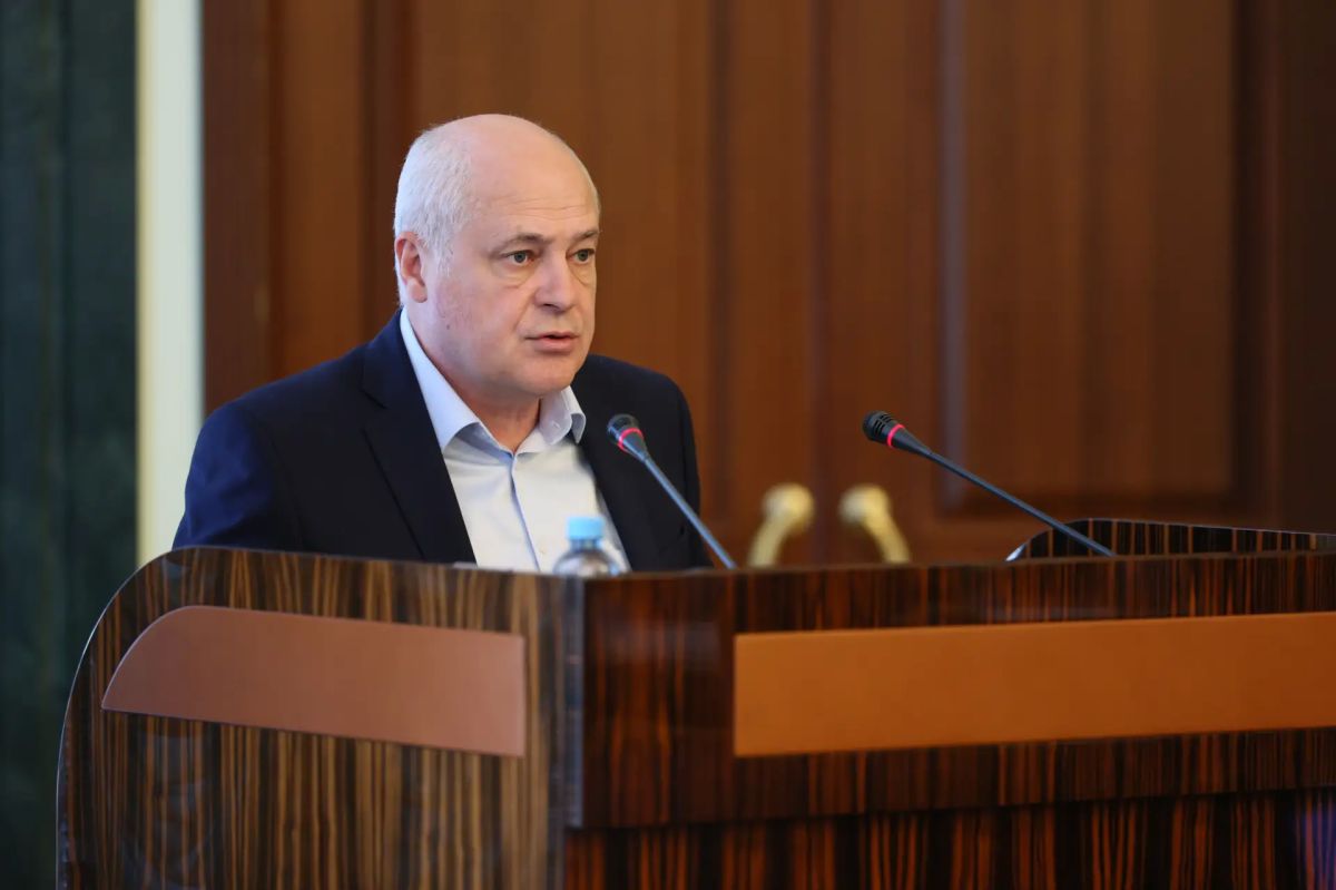 Алексей Текслер открыл первое заседание правительства региона в новом составе Алексей Текслер открыл первое заседание правительства региона в новом составе