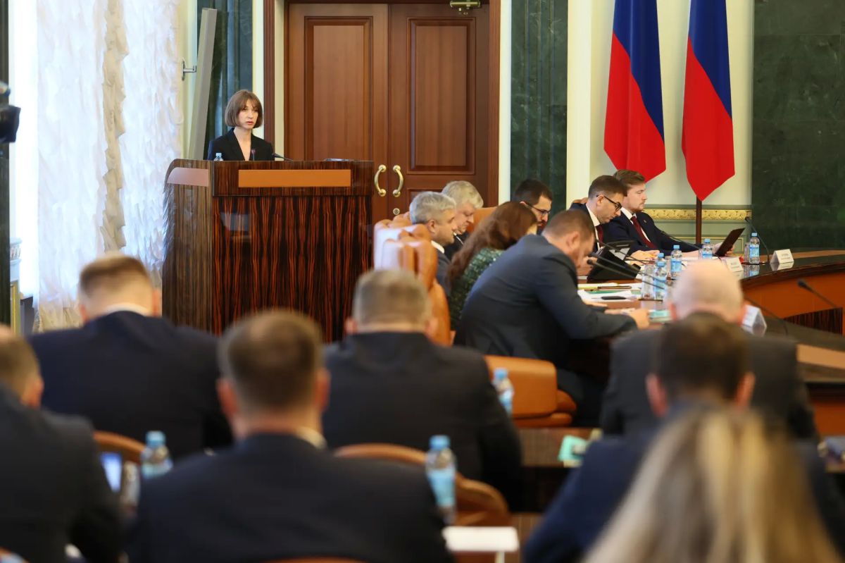 Алексей Текслер открыл первое заседание правительства региона в новом составе Алексей Текслер открыл первое заседание правительства региона в новом составе