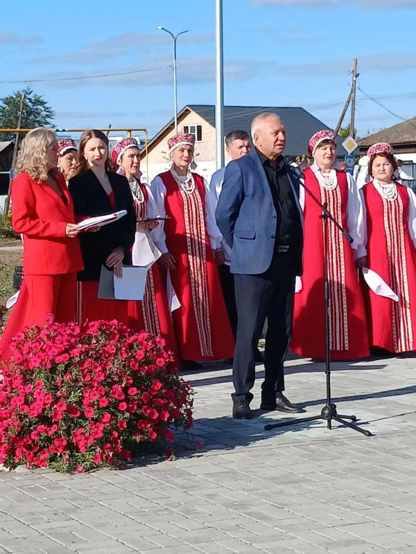 В селе Тюбук Каслинского округа открыли набережную на берегу реки Синара В селе Тюбук Каслинского округа открыли набережную на берегу реки Синара