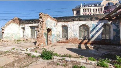 Полуразрушенный старинный торговый дом отреставрируют в Челябинске