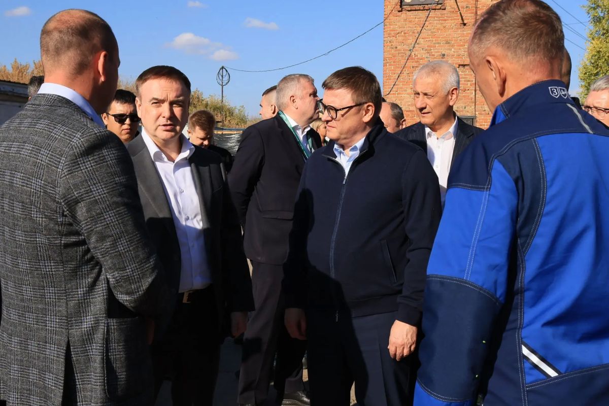 Во время визита на очистные полпреду, губернатору и заместителю руководителя федерального министерства доложили о ходе реализации проекта Во время визита на очистные полпреду, губернатору и заместителю руководителя федерального министерства доложили о ходе реализации проекта