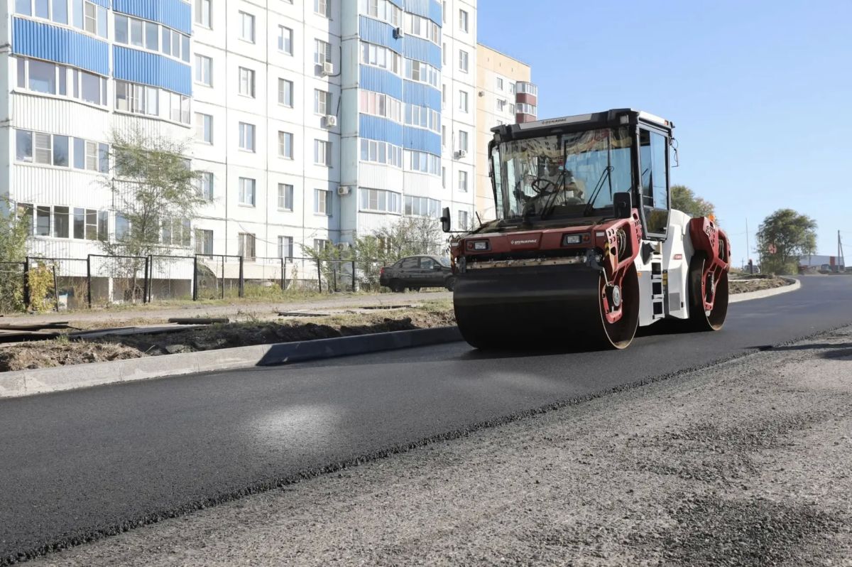 В городе продолжаются работы по обновлению улично-дорожной сети В городе продолжаются работы по обновлению улично-дорожной сети