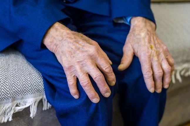 На Южном Урале 245 жителей региона старше 100 лет получают повышенные пенсии, 96 из них в 2026 году отметили вековой юбилей