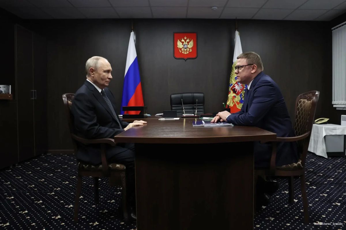 Владимир Путин провел рабочую встречу с главой Челябинской области Алексеем Текслером, сообщает Кремль