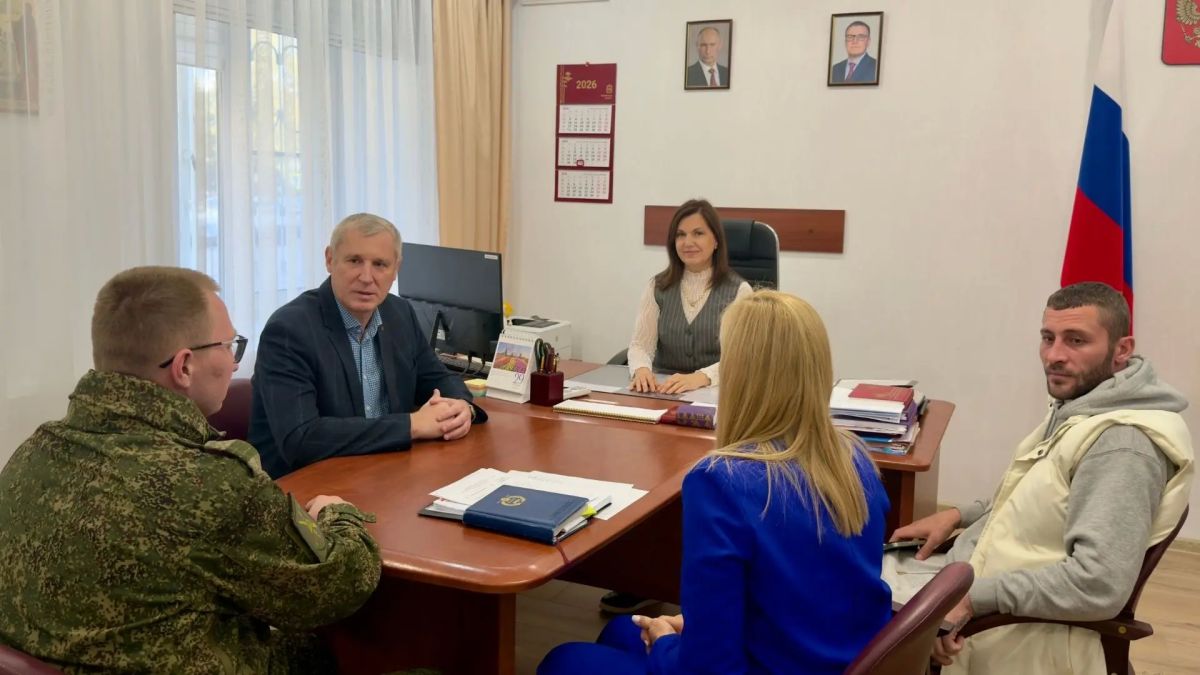 В Госкомитете по делам ЗАГС Челябинской области прошла рабочая встреча с представителями военного комиссариата