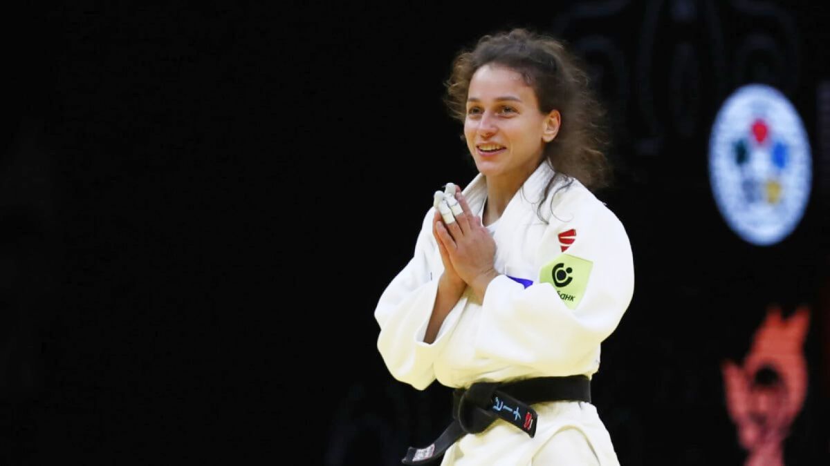 Алексей Текслер поздравил Сабину Гилязову с бронзой чемпионата мира