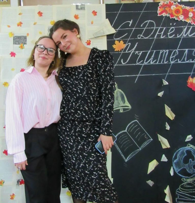 В Челябинской области продолжаются поздравления с Днем учителя В Челябинской области продолжаются поздравления с Днем учителя