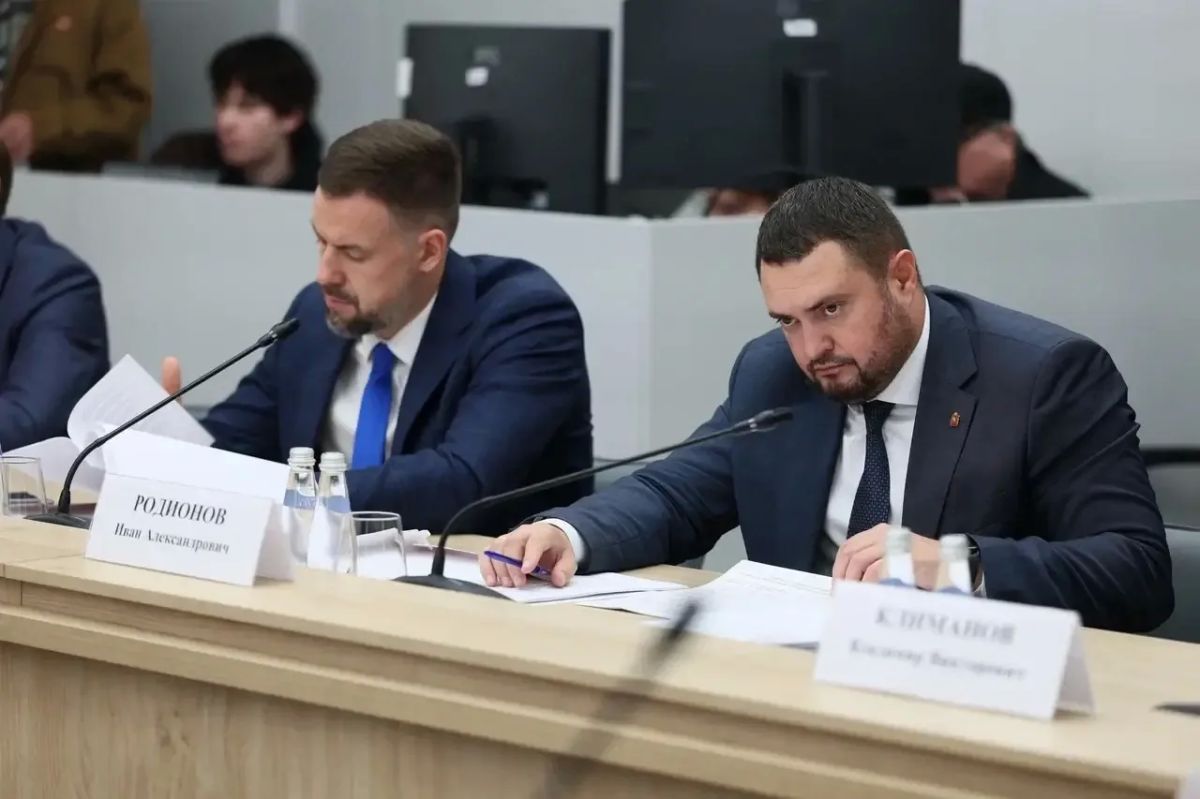 Алексей Текслер провел заседание Комиссии Госсовета РФ по направлению «Экономика и финансы» Алексей Текслер провел заседание Комиссии Госсовета РФ по направлению «Экономика и финансы»