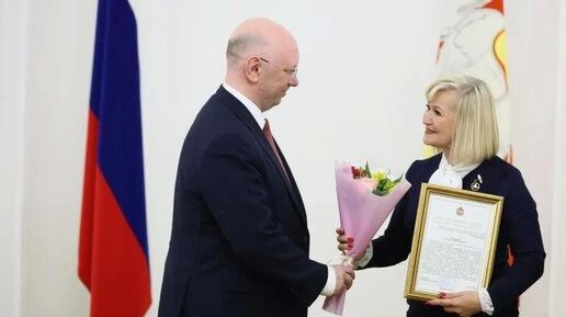 В Челябинске наградили 65 лучших педагогов Южного Урала