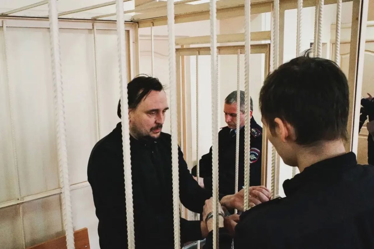 Блогера Сергея Шумакова приговорили к трем годам колонии за вымогательство