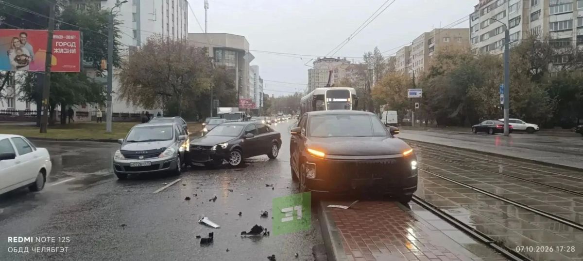 На Цвиллинга сегодня на час было остановлено движение трамваев