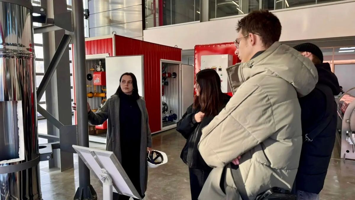 Златоуст — родной край, где есть всё для профессионального и личного роста: #молодежь74 посетила современное производство и место силы с богатой историей Златоуст — родной край, где есть всё для профессионального и личного роста: #молодежь74 посетила современное производство и место силы с богатой историей