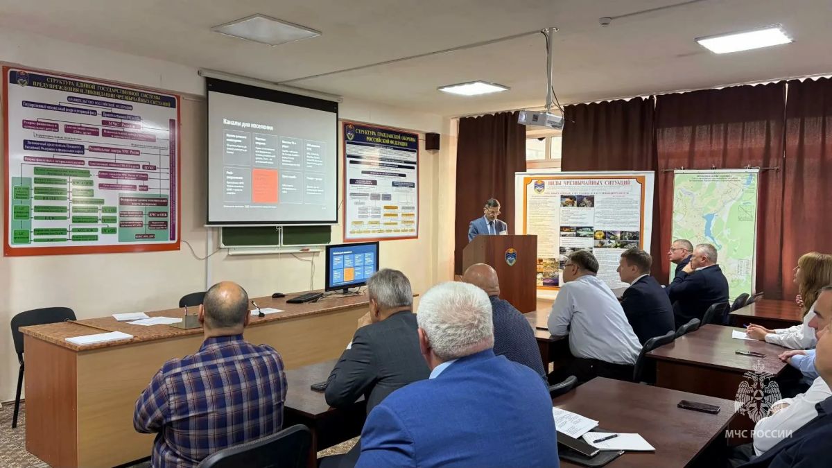 Подводим итоги заключительного дня штабной тренировки по гражданской обороне Подводим итоги заключительного дня штабной тренировки по гражданской обороне