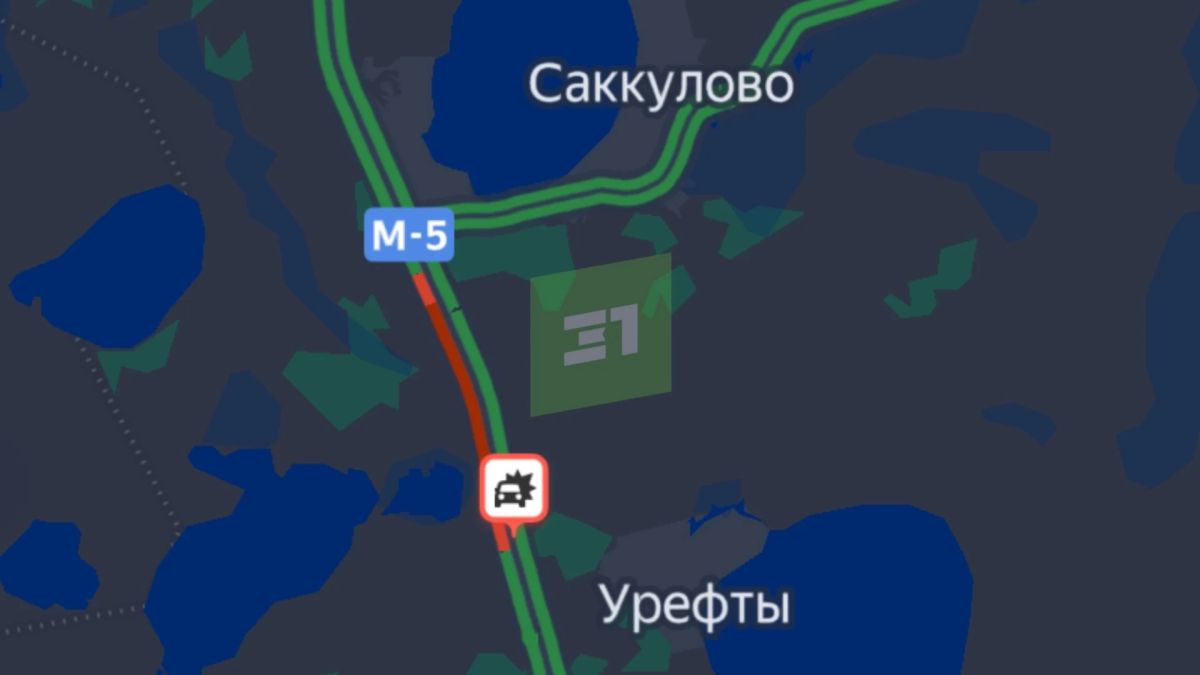 "Водитель фуры уснул и врезался в 2 автомобиля дорожных рабочих" "Водитель фуры уснул и врезался в 2 автомобиля дорожных рабочих"