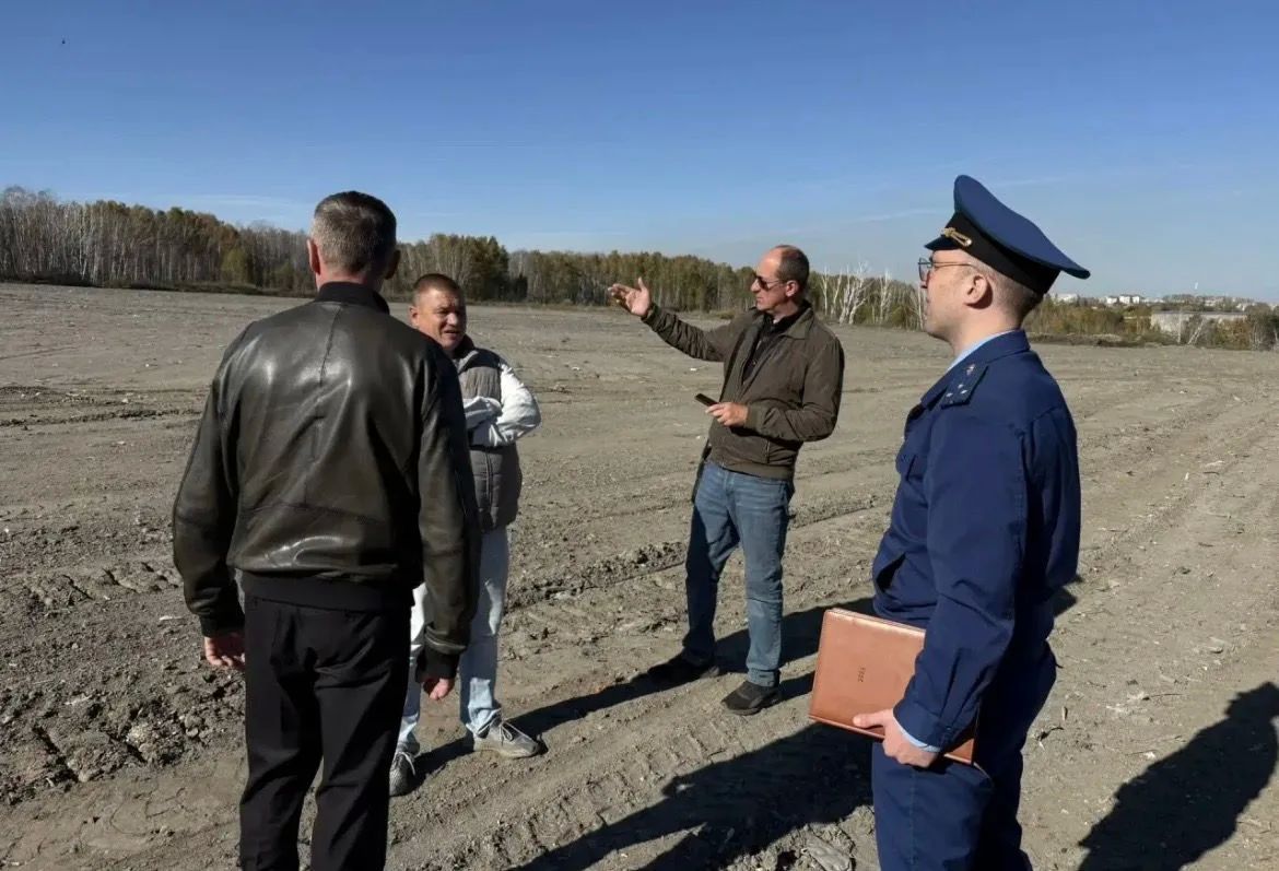 Прокуратура города Челябинска в преддверии зимнего периода проверила городскую снегосвалку Прокуратура города Челябинска в преддверии зимнего периода проверила городскую снегосвалку