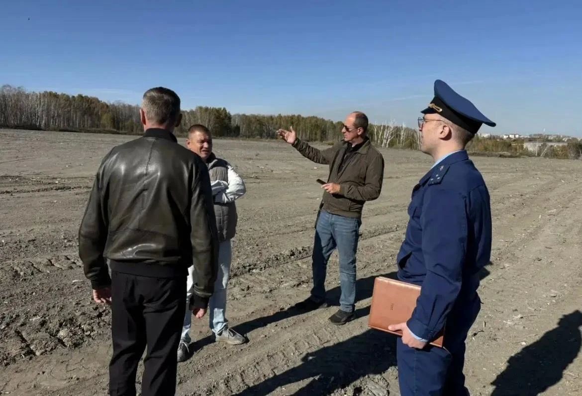 Сотрудники прокуратуры нашли нарушения на снегосвалке Челябинска Сотрудники прокуратуры нашли нарушения на снегосвалке Челябинска